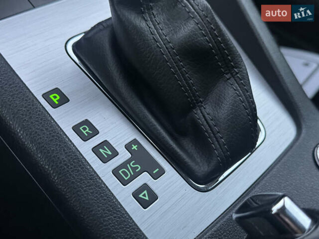 Черный Шкода Октавия, объемом двигателя 2 л и пробегом 240 тыс. км за 15900 $, фото 59 на Automoto.ua