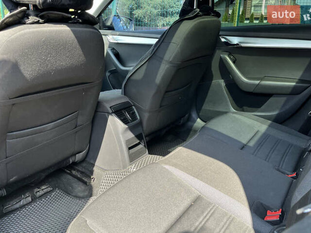 Черный Шкода Октавия, объемом двигателя 1.97 л и пробегом 255 тыс. км за 14500 $, фото 18 на Automoto.ua