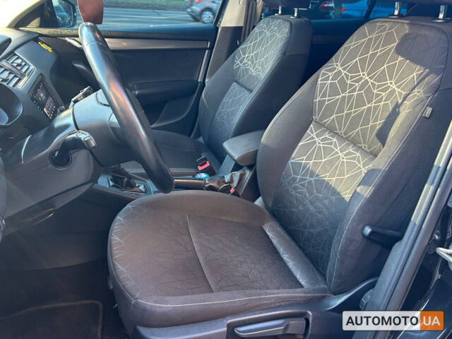 Черный Шкода Октавия, объемом двигателя 2 л и пробегом 293 тыс. км за 15450 $, фото 9 на Automoto.ua