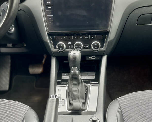 Черный Шкода Октавия, объемом двигателя 1.97 л и пробегом 199 тыс. км за 16700 $, фото 44 на Automoto.ua