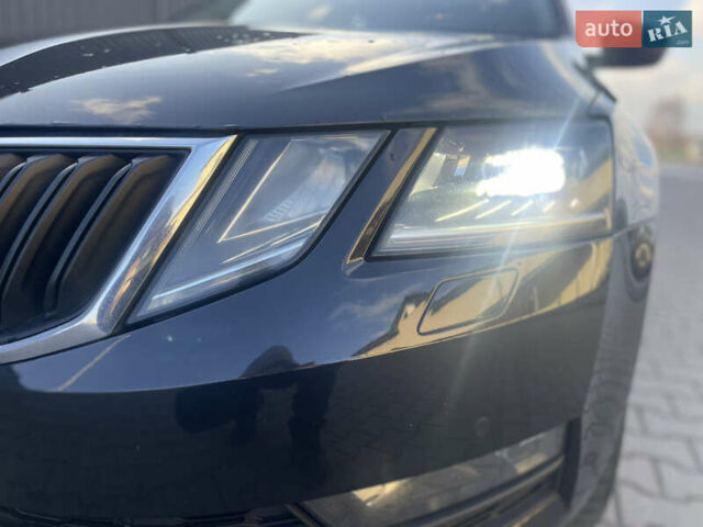 Черный Шкода Октавия, объемом двигателя 1.6 л и пробегом 251 тыс. км за 12400 $, фото 15 на Automoto.ua