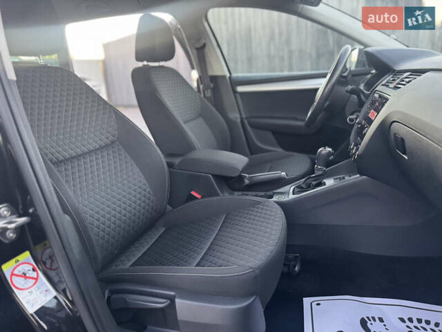 Черный Шкода Октавия, объемом двигателя 2 л и пробегом 240 тыс. км за 15900 $, фото 73 на Automoto.ua
