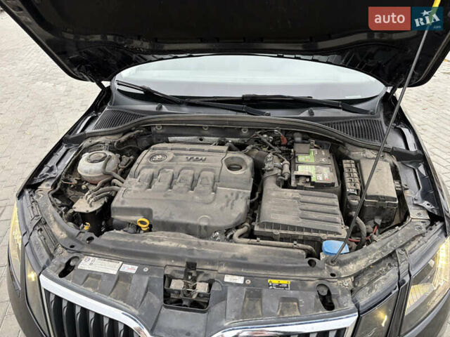 Черный Шкода Октавия, объемом двигателя 1.6 л и пробегом 217 тыс. км за 14500 $, фото 20 на Automoto.ua