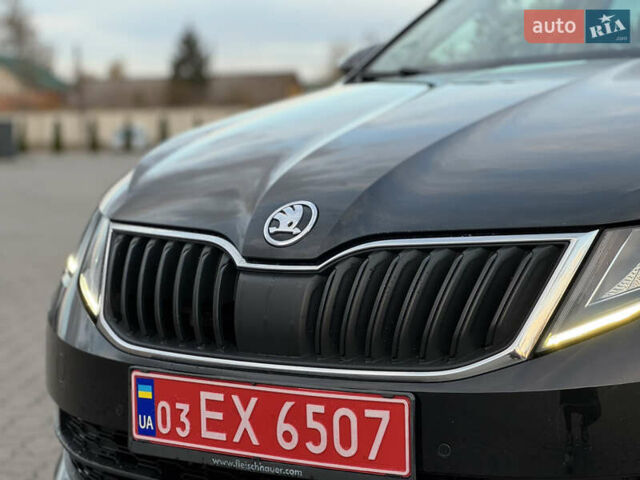 Черный Шкода Октавия, объемом двигателя 2 л и пробегом 241 тыс. км за 15850 $, фото 6 на Automoto.ua