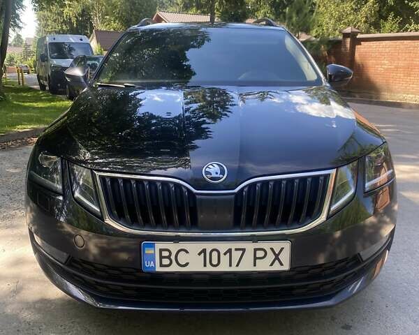 Чорний Шкода Октавія, об'ємом двигуна 1.6 л та пробігом 207 тис. км за 15700 $, фото 6 на Automoto.ua