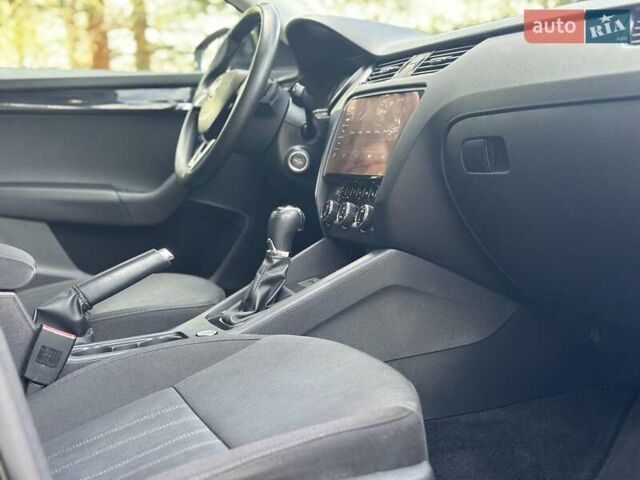 Черный Шкода Октавия, объемом двигателя 1.97 л и пробегом 212 тыс. км за 16899 $, фото 18 на Automoto.ua