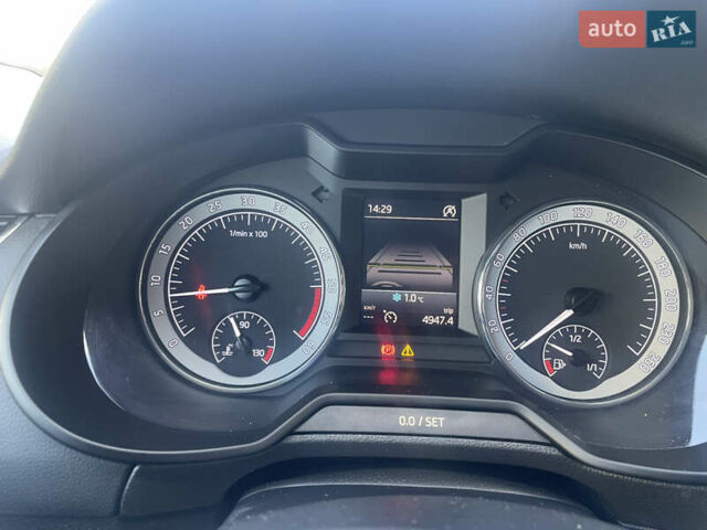 Черный Шкода Октавия, объемом двигателя 1.6 л и пробегом 251 тыс. км за 12400 $, фото 26 на Automoto.ua