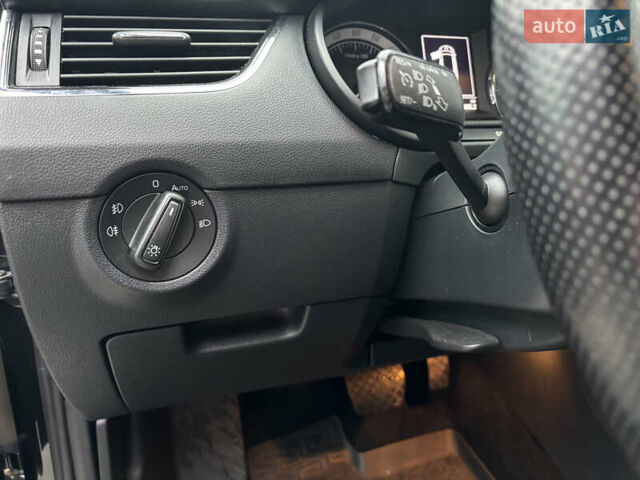 Черный Шкода Октавия, объемом двигателя 1.97 л и пробегом 255 тыс. км за 16200 $, фото 11 на Automoto.ua