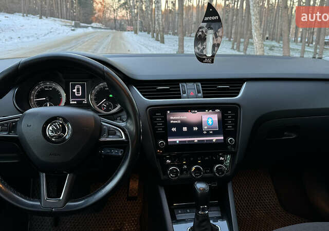 Чорний Шкода Октавія, об'ємом двигуна 1.97 л та пробігом 320 тис. км за 13500 $, фото 17 на Automoto.ua