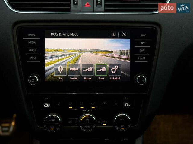 Чорний Шкода Октавія, об'ємом двигуна 2 л та пробігом 220 тис. км за 16999 $, фото 24 на Automoto.ua