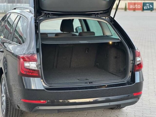 Черный Шкода Октавия, объемом двигателя 2 л и пробегом 241 тыс. км за 16500 $, фото 16 на Automoto.ua