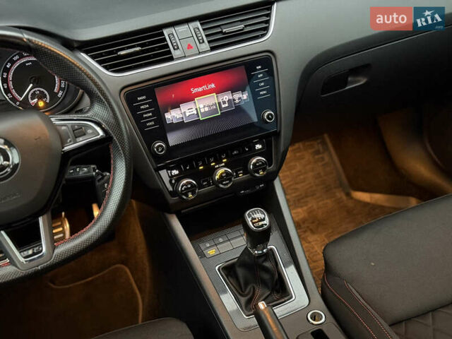 Чорний Шкода Октавія, об'ємом двигуна 2 л та пробігом 220 тис. км за 16999 $, фото 22 на Automoto.ua