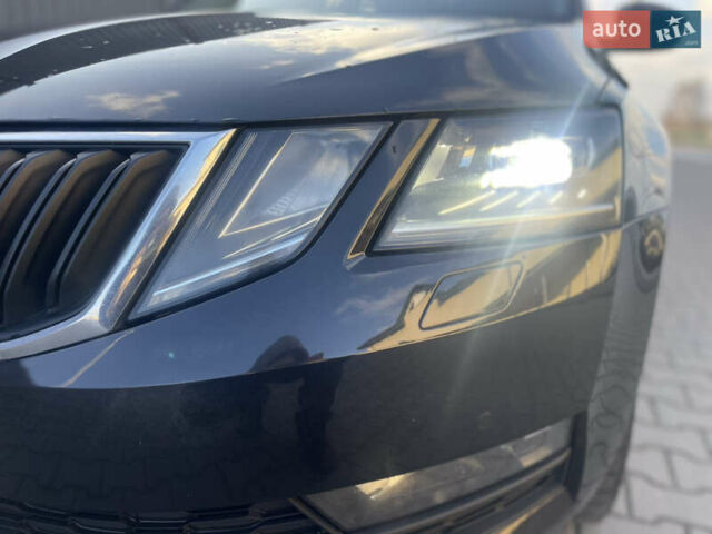 Черный Шкода Октавия, объемом двигателя 1.6 л и пробегом 251 тыс. км за 12400 $, фото 13 на Automoto.ua