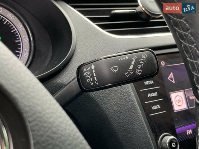 Шкода Октавия 2018 в Бердичеве на Automoto.ua Черный Шкода Октавия, объемом двигателя 2 л и пробегом 232 тыс. км за 16999 $, фото 49 на Automoto.ua