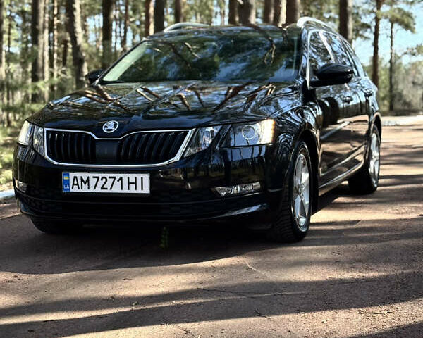 Черный Шкода Октавия, объемом двигателя 1.6 л и пробегом 237 тыс. км за 13000 $, фото 1 на Automoto.ua
