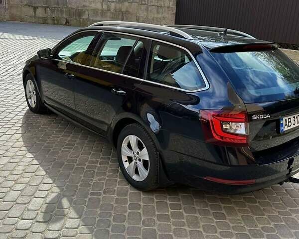 Черный Шкода Октавия, объемом двигателя 1.6 л и пробегом 281 тыс. км за 13700 $, фото 4 на Automoto.ua