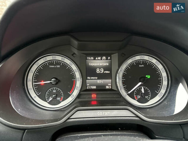 Черный Шкода Октавия, объемом двигателя 1.6 л и пробегом 217 тыс. км за 14500 $, фото 12 на Automoto.ua