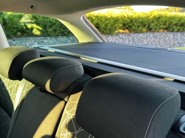 Черный Шкода Октавия, объемом двигателя 1.6 л и пробегом 246 тыс. км за 13000 $, фото 9 на Automoto.ua