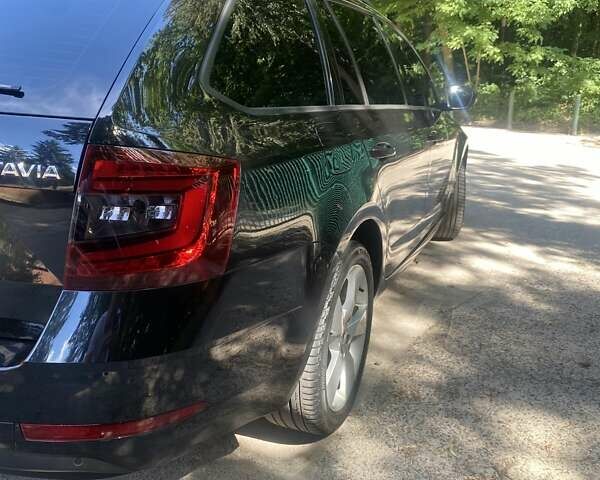 Чорний Шкода Октавія, об'ємом двигуна 1.6 л та пробігом 207 тис. км за 15700 $, фото 4 на Automoto.ua