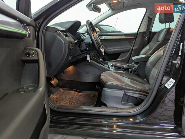Черный Шкода Октавия, объемом двигателя 1.6 л и пробегом 145 тыс. км за 19000 $, фото 2 на Automoto.ua