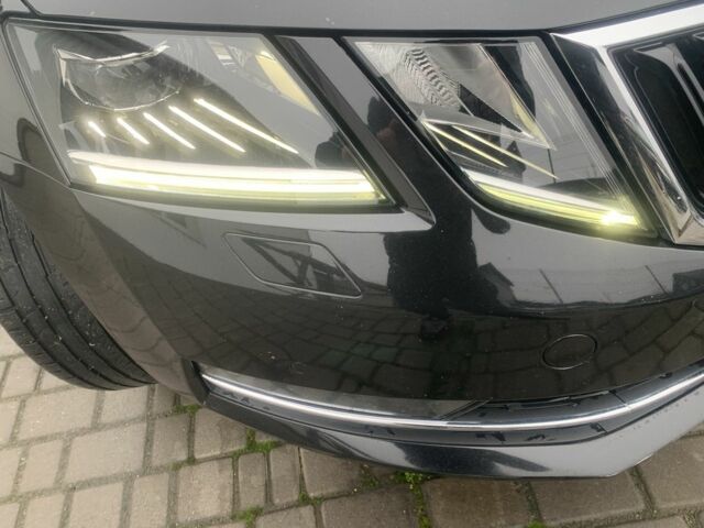 Черный Шкода Октавия, объемом двигателя 2 л и пробегом 259 тыс. км за 14500 $, фото 16 на Automoto.ua