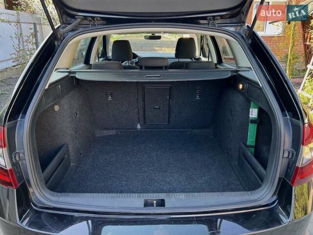 Черный Шкода Октавия, объемом двигателя 1.6 л и пробегом 281 тыс. км за 13700 $, фото 17 на Automoto.ua