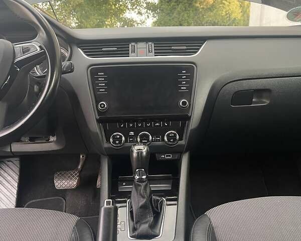 Чорний Шкода Октавія, об'ємом двигуна 1.97 л та пробігом 212 тис. км за 16399 $, фото 111 на Automoto.ua