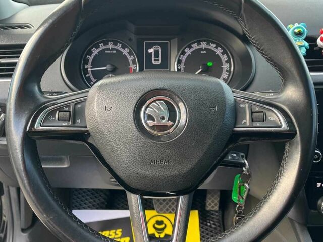 Чорний Шкода Октавія, об'ємом двигуна 2 л та пробігом 255 тис. км за 13900 $, фото 11 на Automoto.ua