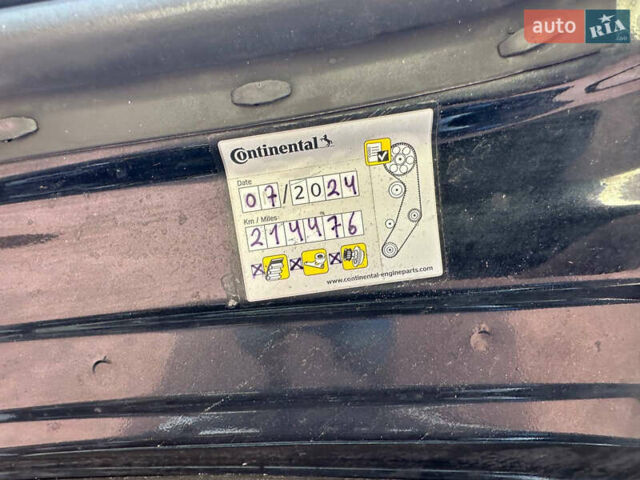 Черный Шкода Октавия, объемом двигателя 2 л и пробегом 216 тыс. км за 17800 $, фото 45 на Automoto.ua