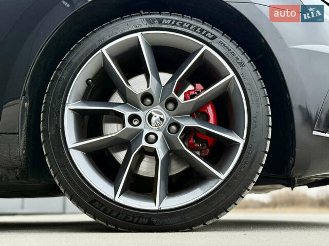 Чорний Шкода Октавія, об'ємом двигуна 2 л та пробігом 220 тис. км за 16999 $, фото 19 на Automoto.ua