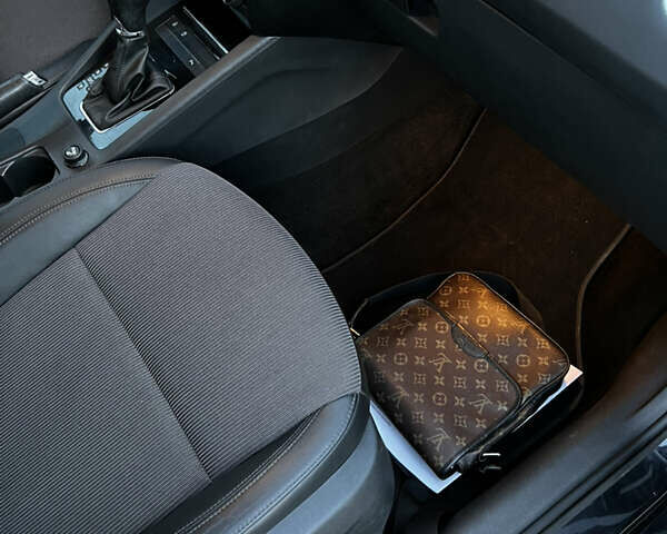 Черный Шкода Октавия, объемом двигателя 2 л и пробегом 175 тыс. км за 16500 $, фото 27 на Automoto.ua