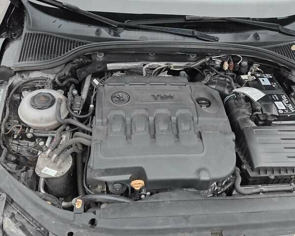 Чорний Шкода Октавія, об'ємом двигуна 1.98 л та пробігом 235 тис. км за 16200 $, фото 4 на Automoto.ua