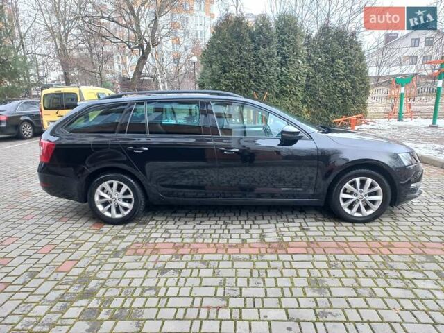 Черный Шкода Октавия, объемом двигателя 0 л и пробегом 238 тыс. км за 13500 $, фото 3 на Automoto.ua