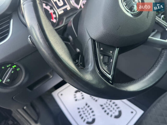 Черный Шкода Октавия, объемом двигателя 2 л и пробегом 240 тыс. км за 15900 $, фото 82 на Automoto.ua