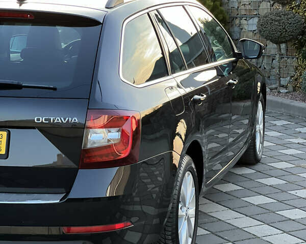 Черный Шкода Октавия, объемом двигателя 2 л и пробегом 175 тыс. км за 16500 $, фото 18 на Automoto.ua