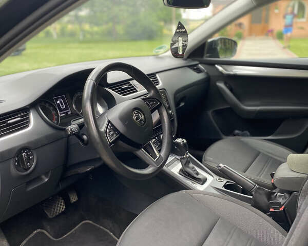 Чорний Шкода Октавія, об'ємом двигуна 1.6 л та пробігом 253 тис. км за 11800 $, фото 6 на Automoto.ua