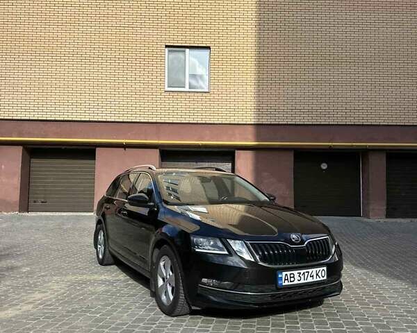 Черный Шкода Октавия, объемом двигателя 1.6 л и пробегом 281 тыс. км за 13700 $, фото 6 на Automoto.ua