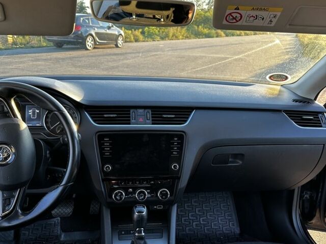 Черный Шкода Октавия, объемом двигателя 1.6 л и пробегом 246 тыс. км за 13000 $, фото 4 на Automoto.ua