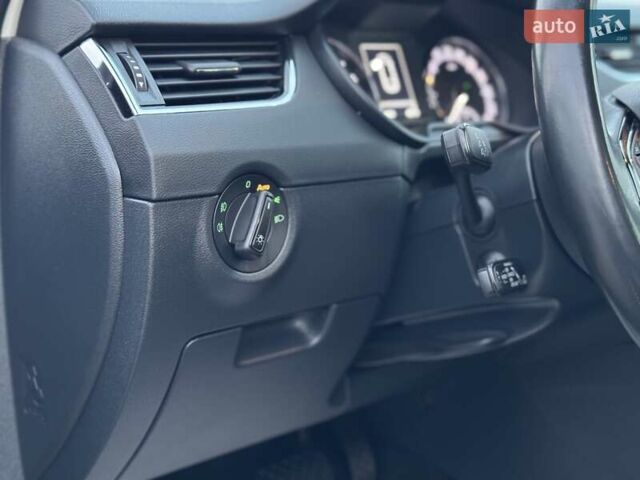 Черный Шкода Октавия, объемом двигателя 2 л и пробегом 241 тыс. км за 16500 $, фото 23 на Automoto.ua