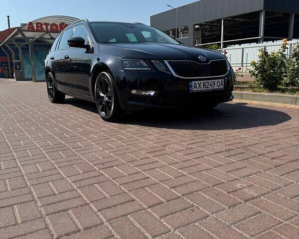 Чорний Шкода Октавія, об'ємом двигуна 1.6 л та пробігом 203 тис. км за 14800 $, фото 5 на Automoto.ua