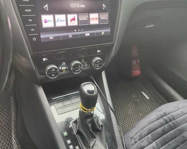 Черный Шкода Октавия, объемом двигателя 1.97 л и пробегом 232 тыс. км за 16800 $, фото 10 на Automoto.ua