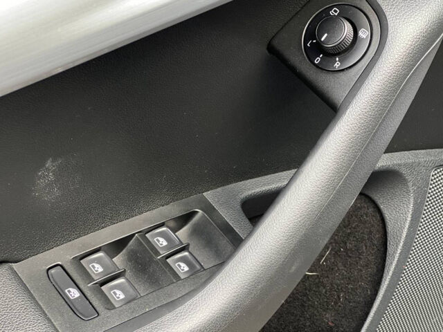 Черный Шкода Октавия, объемом двигателя 1.6 л и пробегом 300 тыс. км за 13300 $, фото 6 на Automoto.ua