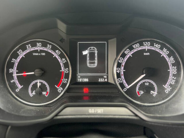 Черный Шкода Октавия, объемом двигателя 1.6 л и пробегом 300 тыс. км за 13300 $, фото 8 на Automoto.ua