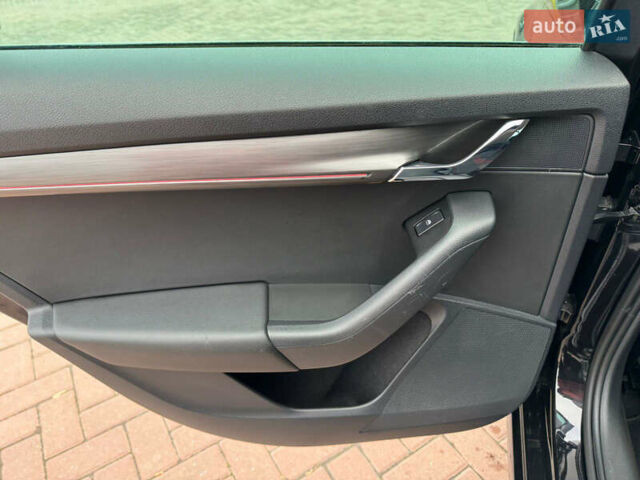 Черный Шкода Октавия, объемом двигателя 2 л и пробегом 216 тыс. км за 17800 $, фото 28 на Automoto.ua