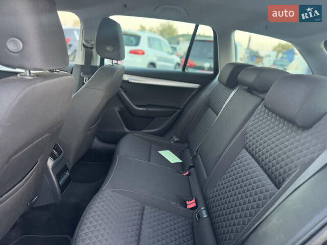 Черный Шкода Октавия, объемом двигателя 2 л и пробегом 240 тыс. км за 15900 $, фото 70 на Automoto.ua