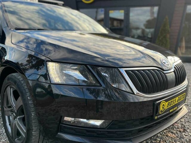 Чорний Шкода Октавія, об'ємом двигуна 2 л та пробігом 255 тис. км за 13900 $, фото 1 на Automoto.ua