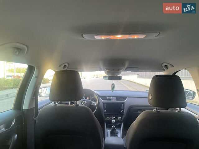 Черный Шкода Октавия, объемом двигателя 1.6 л и пробегом 251 тыс. км за 12400 $, фото 27 на Automoto.ua