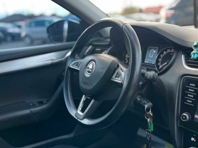 Чорний Шкода Октавія, об'ємом двигуна 2 л та пробігом 255 тис. км за 13900 $, фото 16 на Automoto.ua