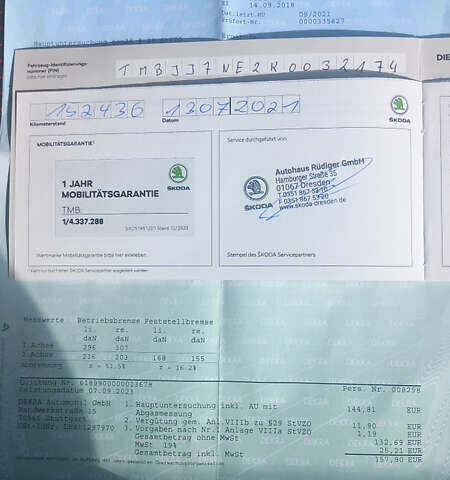 Черный Шкода Октавия, объемом двигателя 2 л и пробегом 216 тыс. км за 17800 $, фото 50 на Automoto.ua