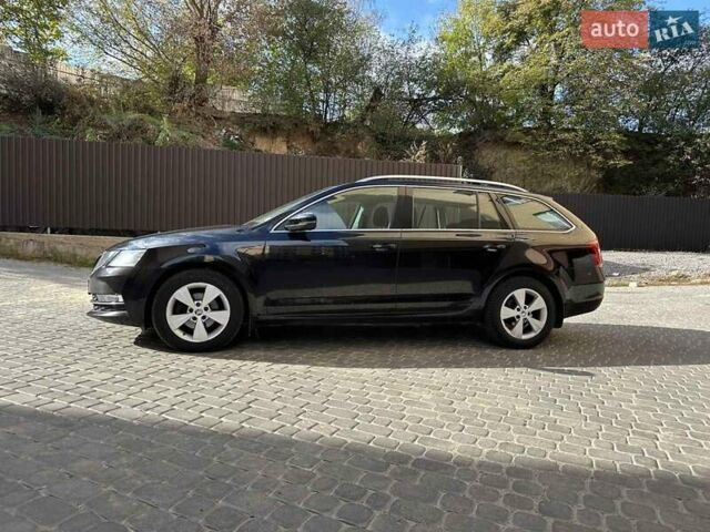 Черный Шкода Октавия, объемом двигателя 1.6 л и пробегом 281 тыс. км за 13700 $, фото 3 на Automoto.ua